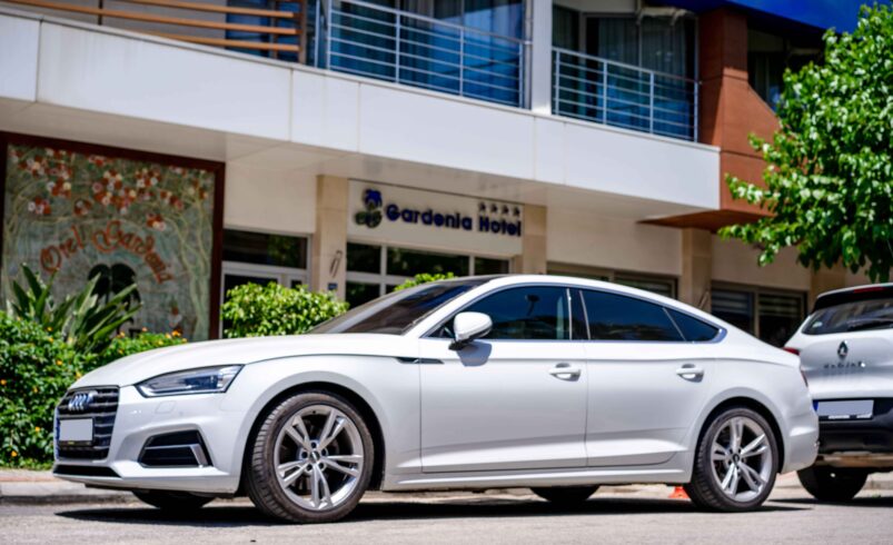 Monthly Car Rental – A Smart Mobility Choice for Professionals in Dubai