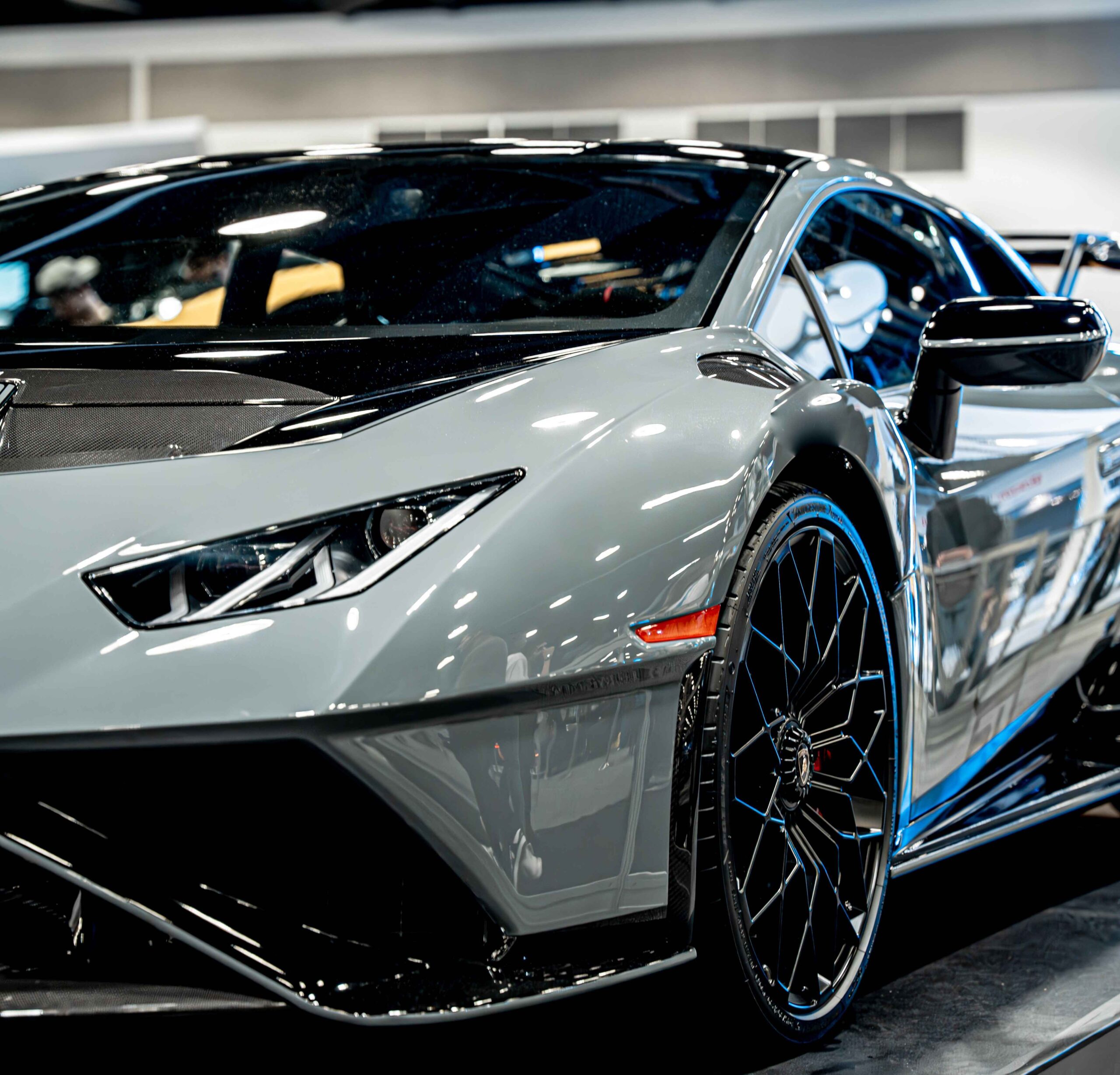 Experience Dubai in Luxury with Rent a Car Dubai